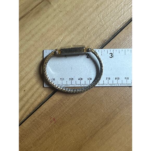 Vintage pulsar quartz gold tone wrist watch. sleek. classic. untested. - Picture 10 of 11